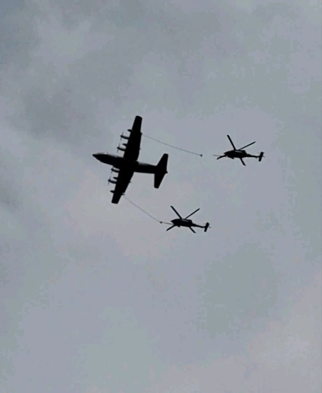 "Nessuno resta indietro". Il depistaggio della CIA, gli scontri a fuoco e il colpo di scena finale: dentro l'incredibile operazione di salvataggio del pilota americano oltre le linee nemiche