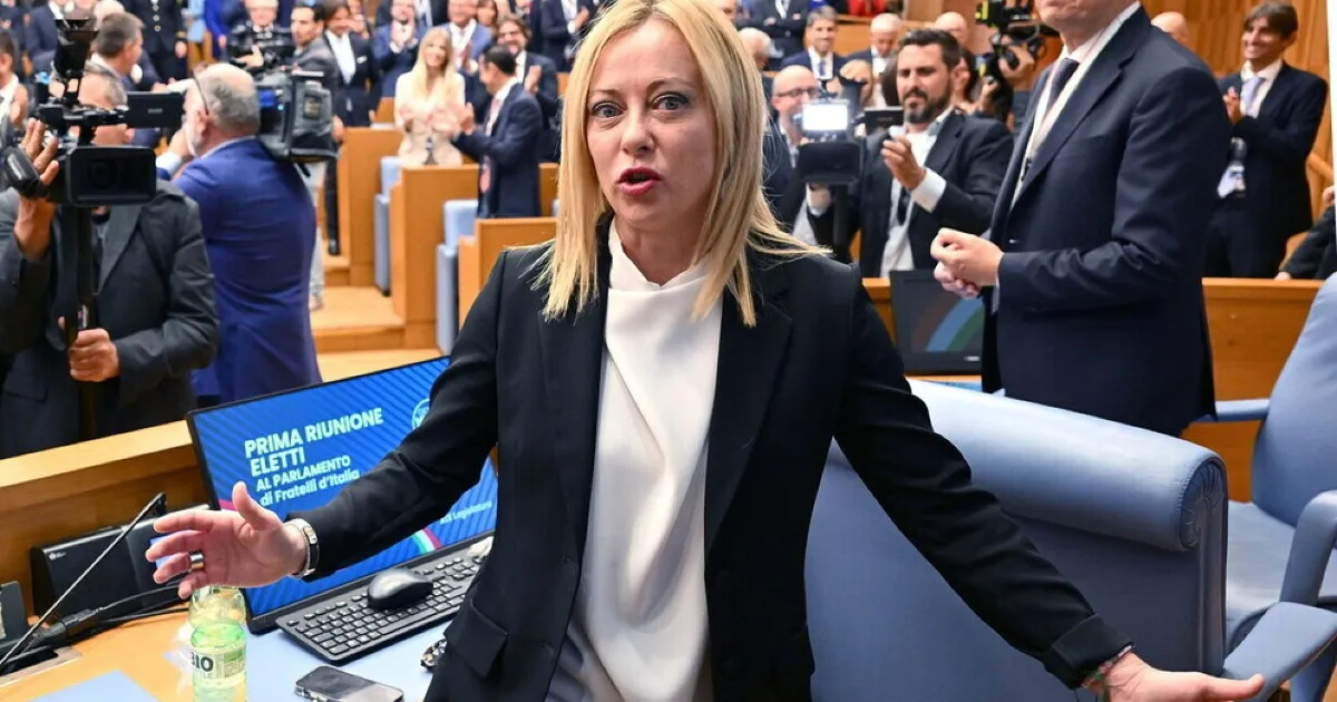 Meloni si impunta su La Russa, Berlusconi rilancia per Ronzulli, Salvini le spara grosse: tensioni e malumori prima del vertice decisivo