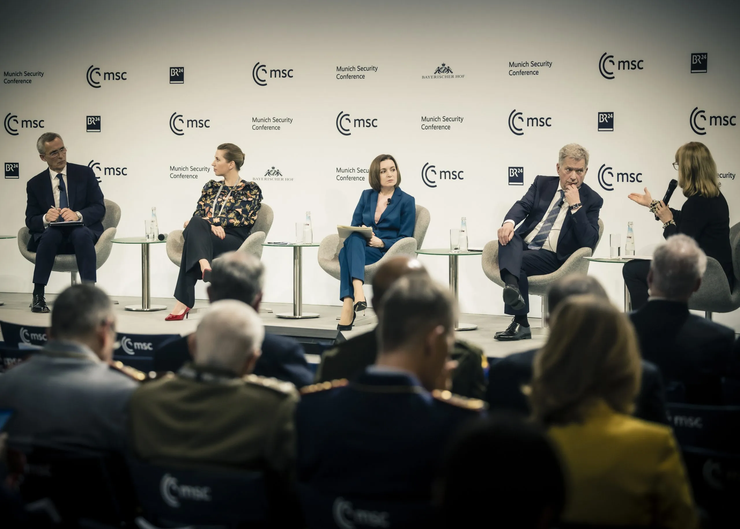 Moldova, Maia Sandu chiede il sostegno NATO per la difesa aerea. Oggi a Chisinau la protesta filorussa