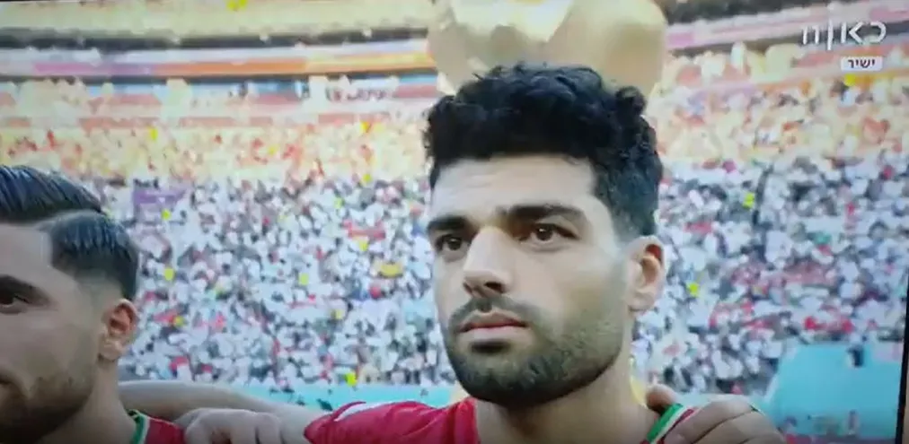 Iran, protesta clamorosa ai Mondiali: i calciatori non cantano l’inno della Repubblica Islamica