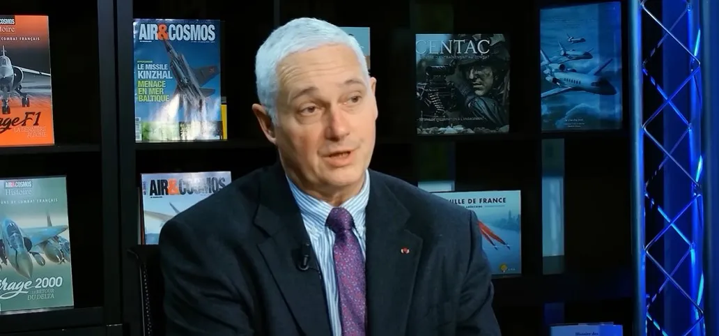 “La Russia dritta verso il collasso”. La NATO e il dopo-Putin: 6000 testate nucleari e “l’inferno in vista”. La profezia del generale Yakovleff, ex numero 2 dell’Alleanza in Europa