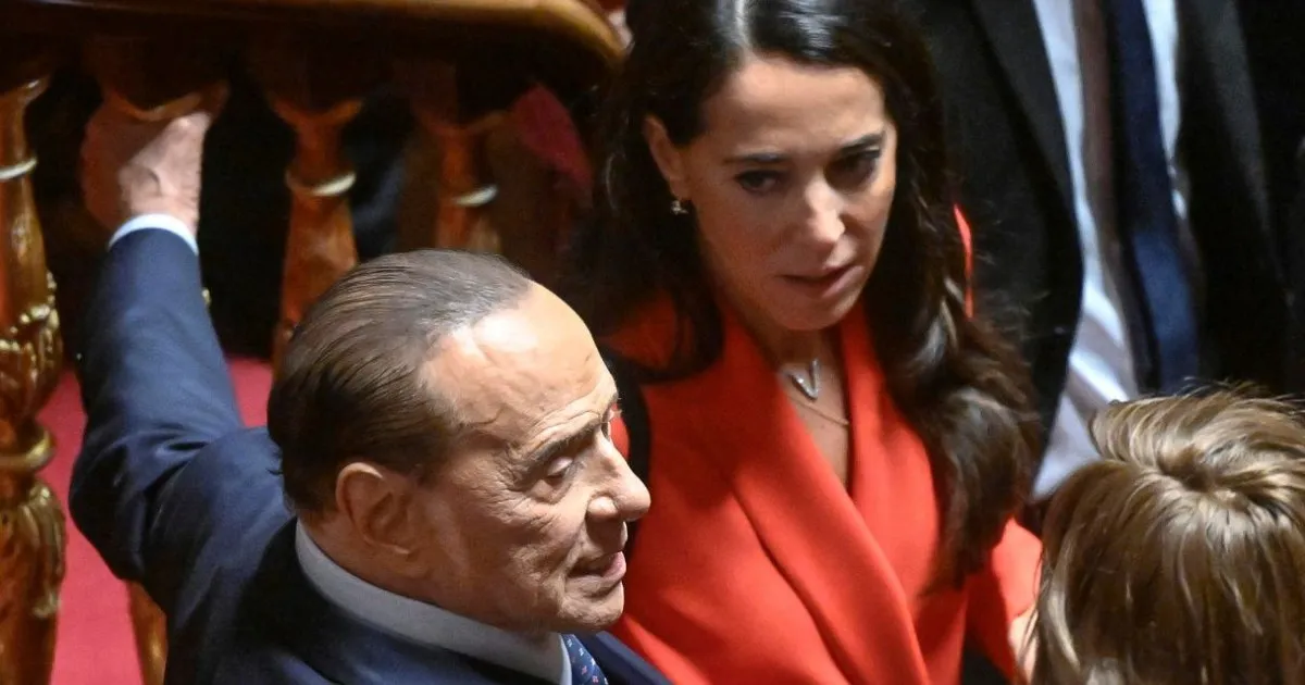 Forza Italia: sottotraccia è scontro Tajani-Ronzulli. Meloni medita l’umiliazione di Berlusconi, in campo i figli del Cav e Gianni Letta