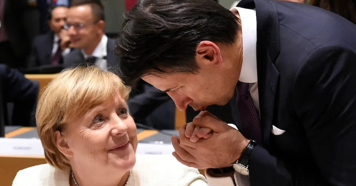 L’ego ipertrofico di Conte e la grande bugia su Angela Merkel