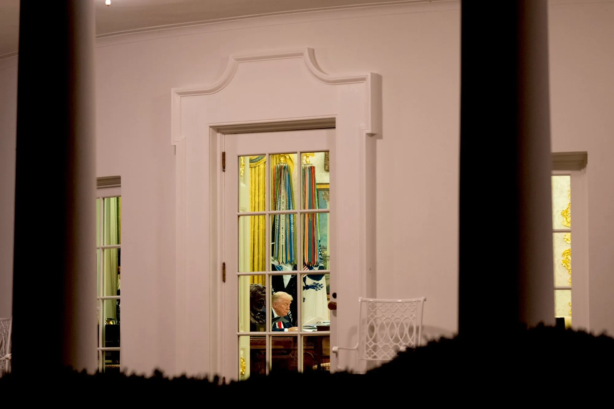 “Il Presidente era una furia”. Lo schiaffo di Putin, la scelta sofferta di Trump: dentro le ultime ore alla Casa Bianca prima dell’ok alle sanzioni USA contro la Russia